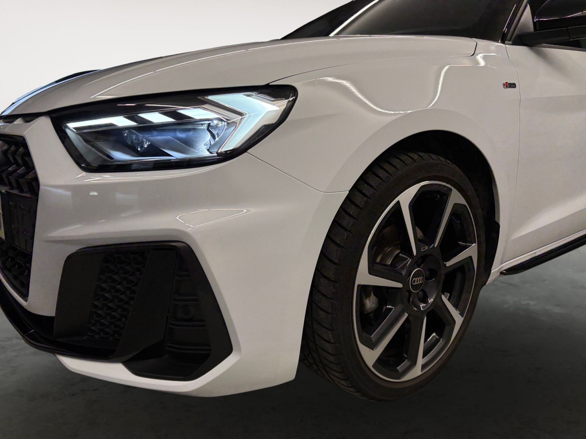 Audi A1 Sportback Adrenal Black 30TFSI 85kW S tr