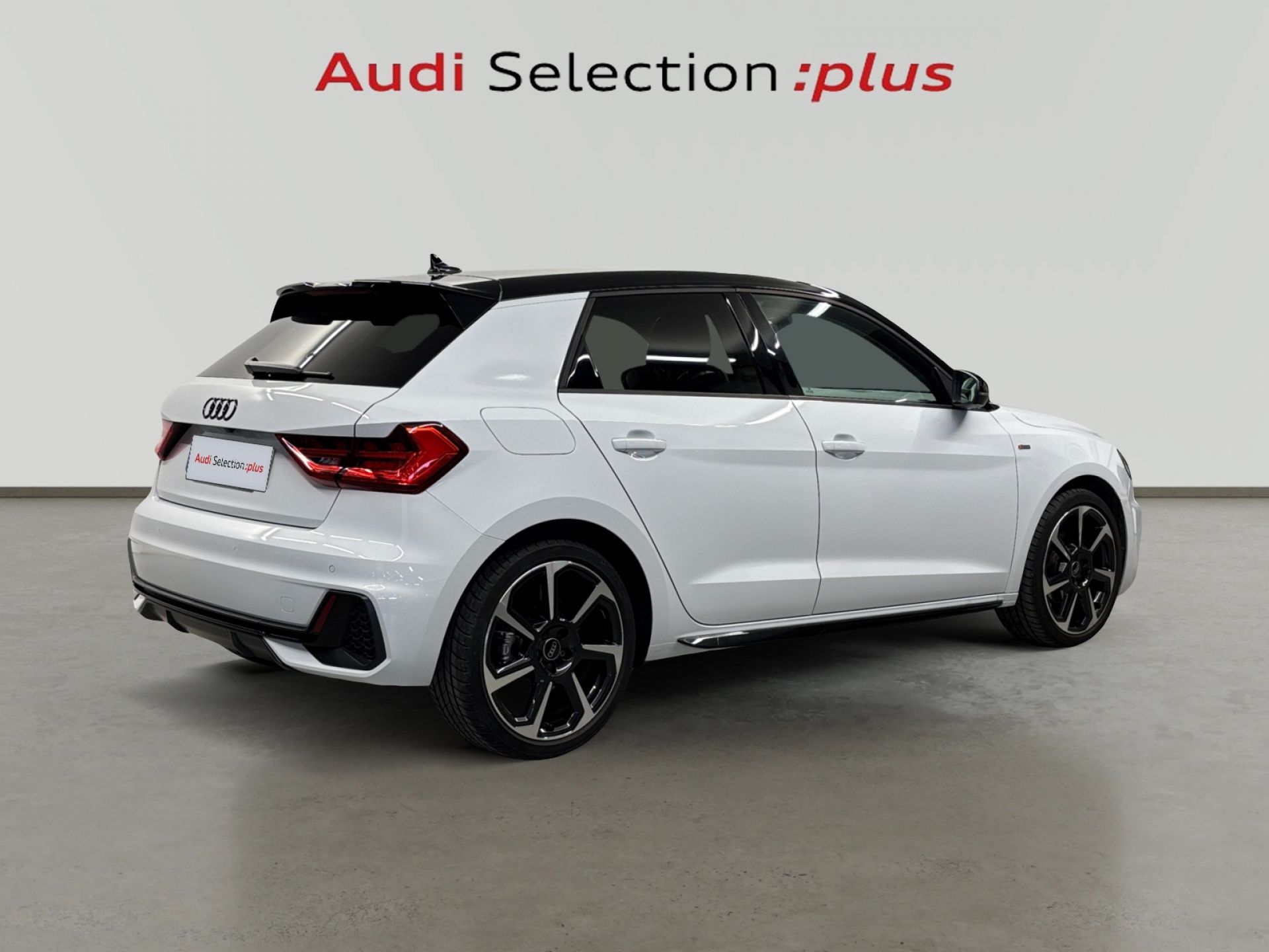 Audi A1 Sportback Adrenal Black 30TFSI 85kW S tr