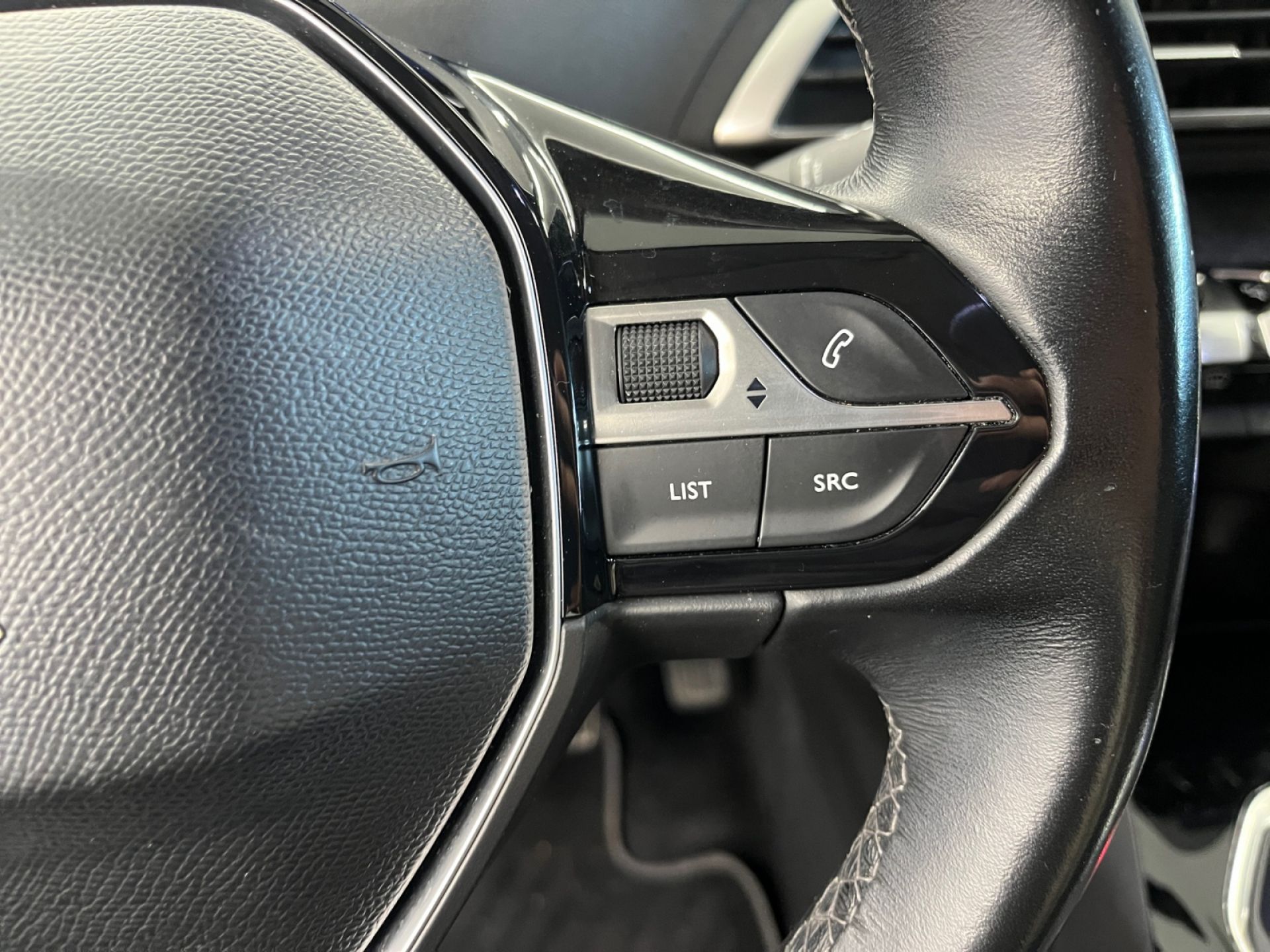 Peugeot 3008 1.5L BlueHDi 96kW (130CV) S&S Allure