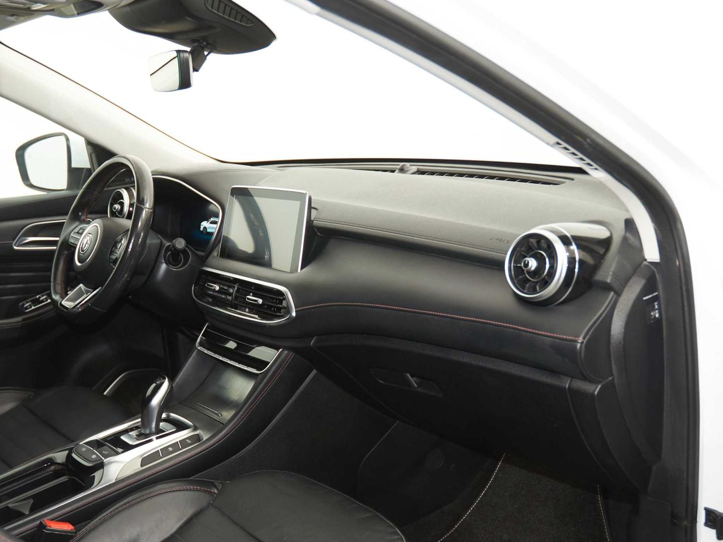 MG 1.5 T-GDI AT Luxury