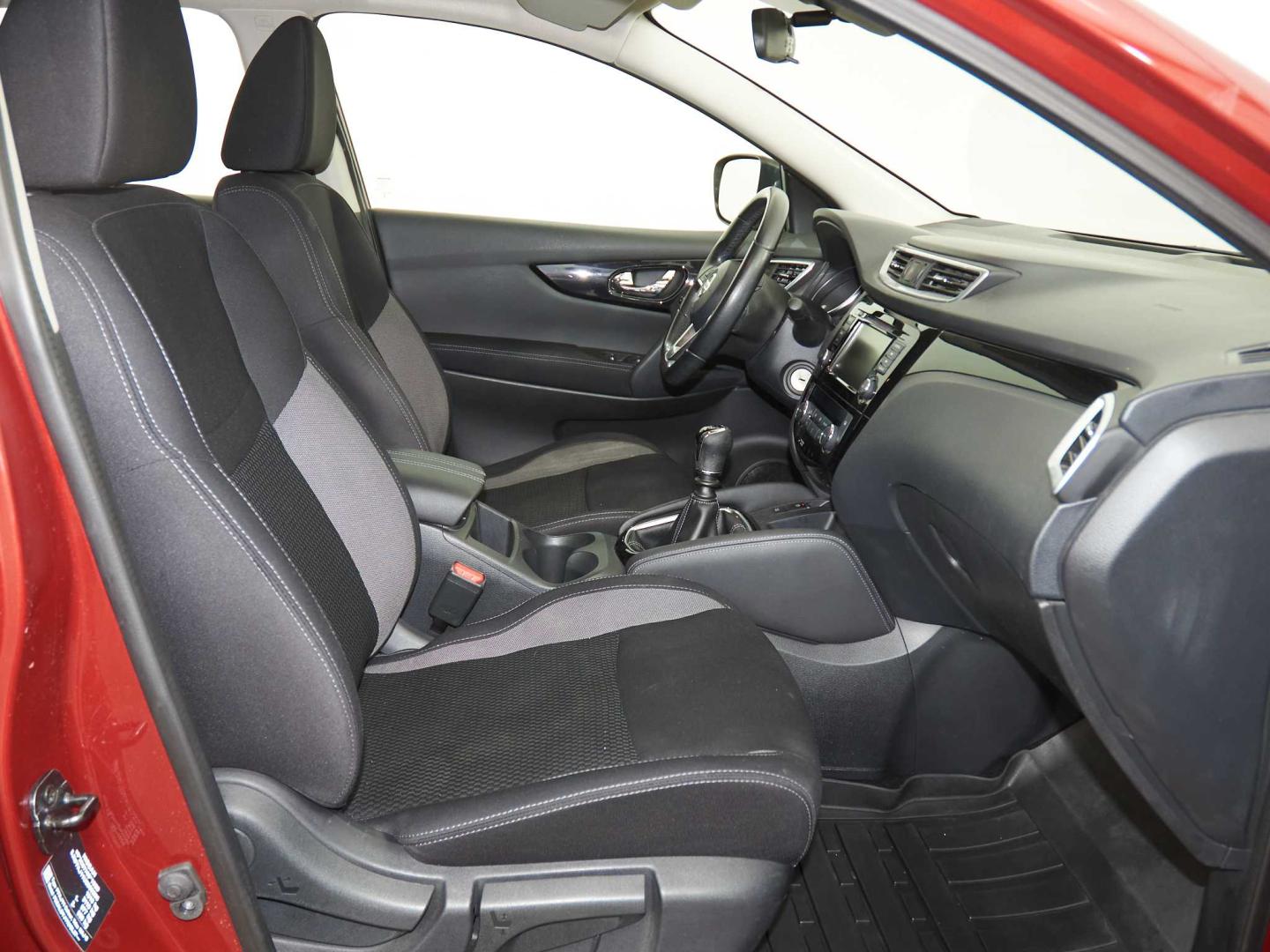 Nissan Qashqai 1.3 DIG-T Acenta 4x2 103kW