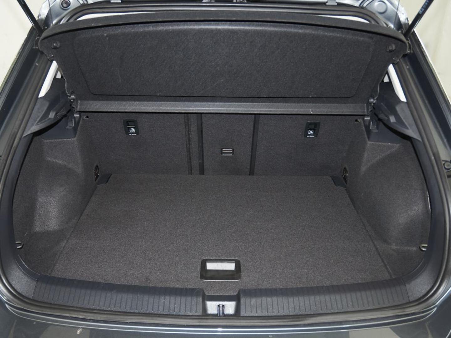 Volkswagen T-Roc 1.5 TSI R-Line kW DSG7 110KW