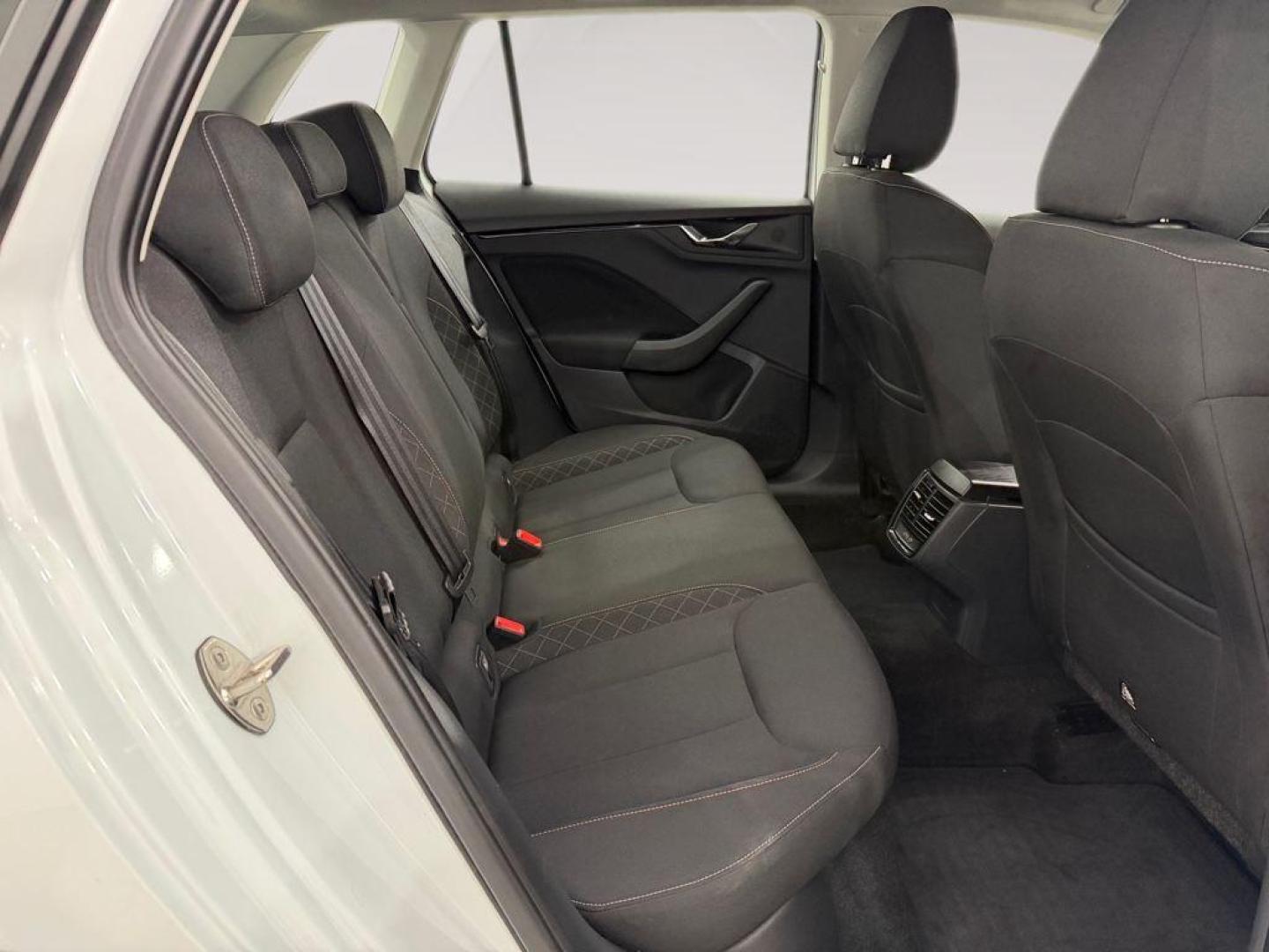 Skoda Kamiq 1.0 TSI Ambition DSG 81 kW (110 CV)