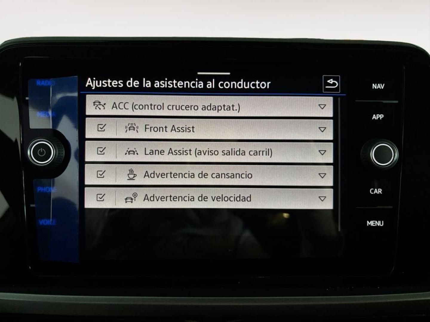 Volkswagen T-Roc ``Más`` 1.5 TSI 110 kW (150 CV) DSG