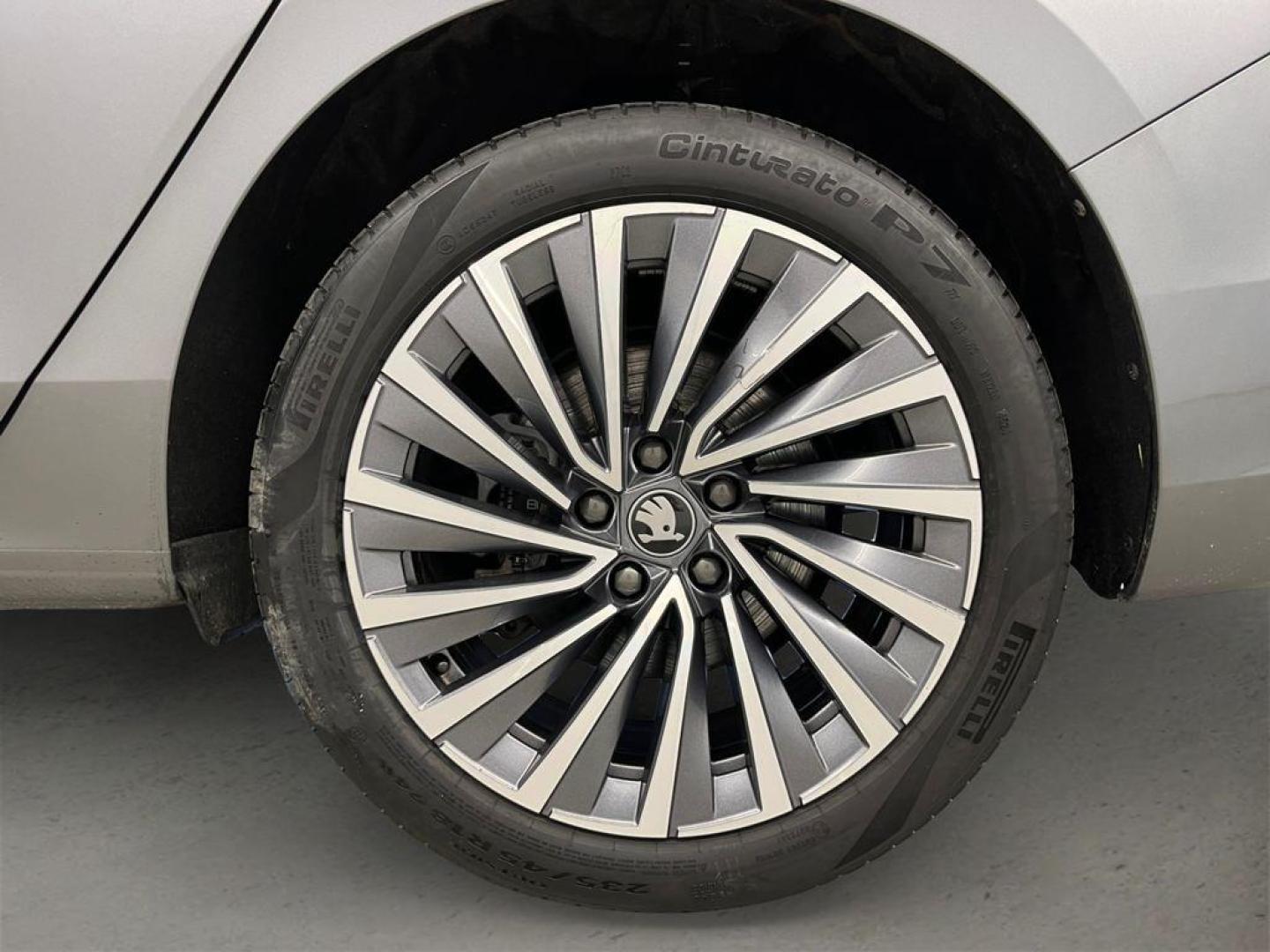 Skoda Superb Combi Diesel 1.5 TSI iV P-HEV L&K DSG 150 kW (204 CV)