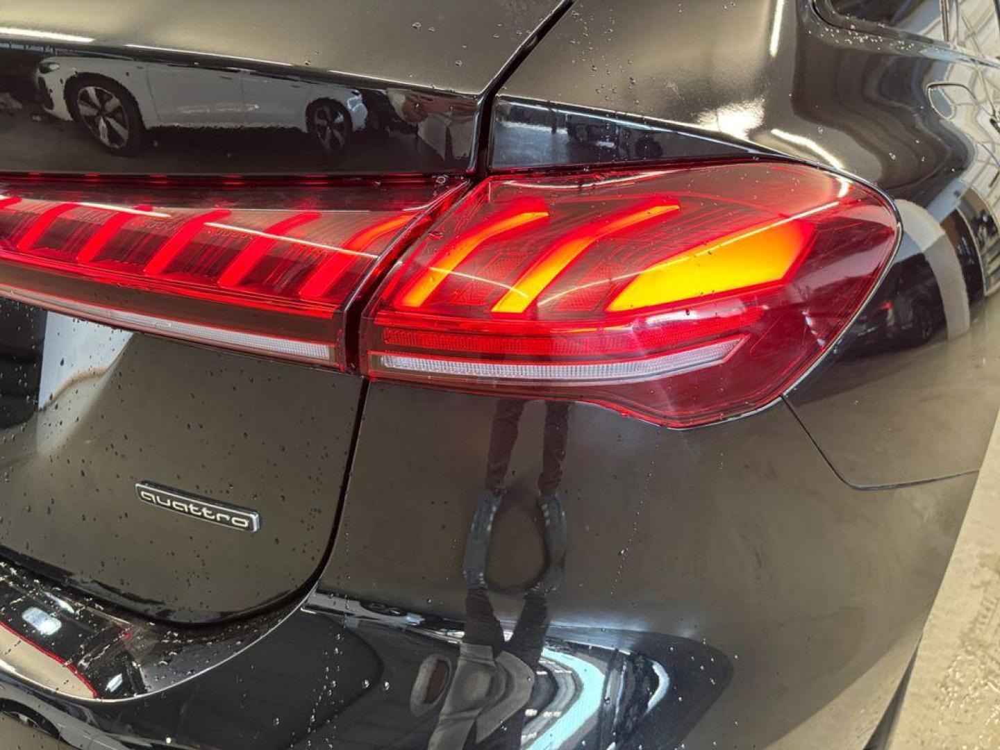 Audi A5 Avant e-hybrid quattro 220kW Black Line