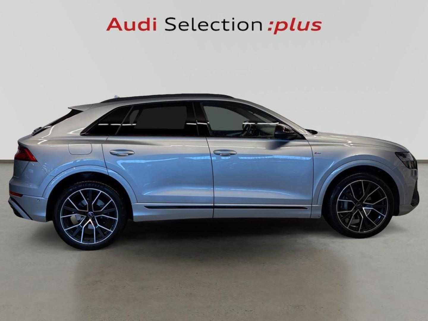 Audi Q8 50 TDI 210kW Black Line Plus quattro tip