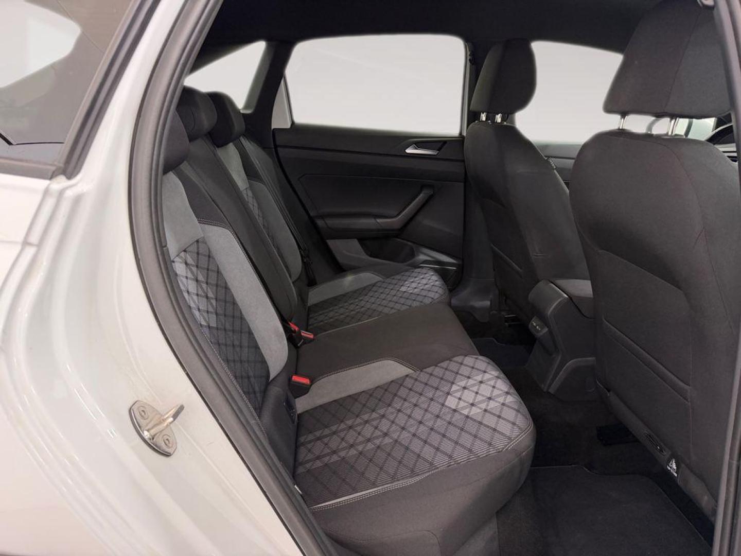 Volkswagen Taigo R-Line 1.0 TSI 81 kW (110 CV) DSG