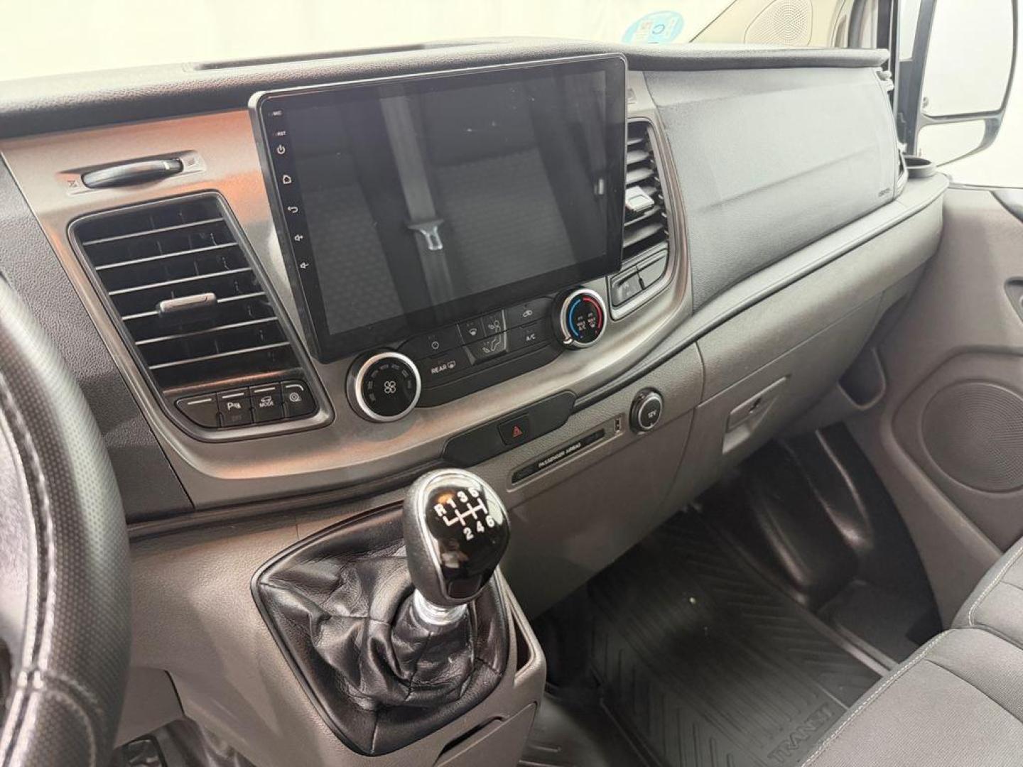 Ford Transit Custom Kombi 2.0 TDCI 320 L1 Trend 96 kW (130 CV)