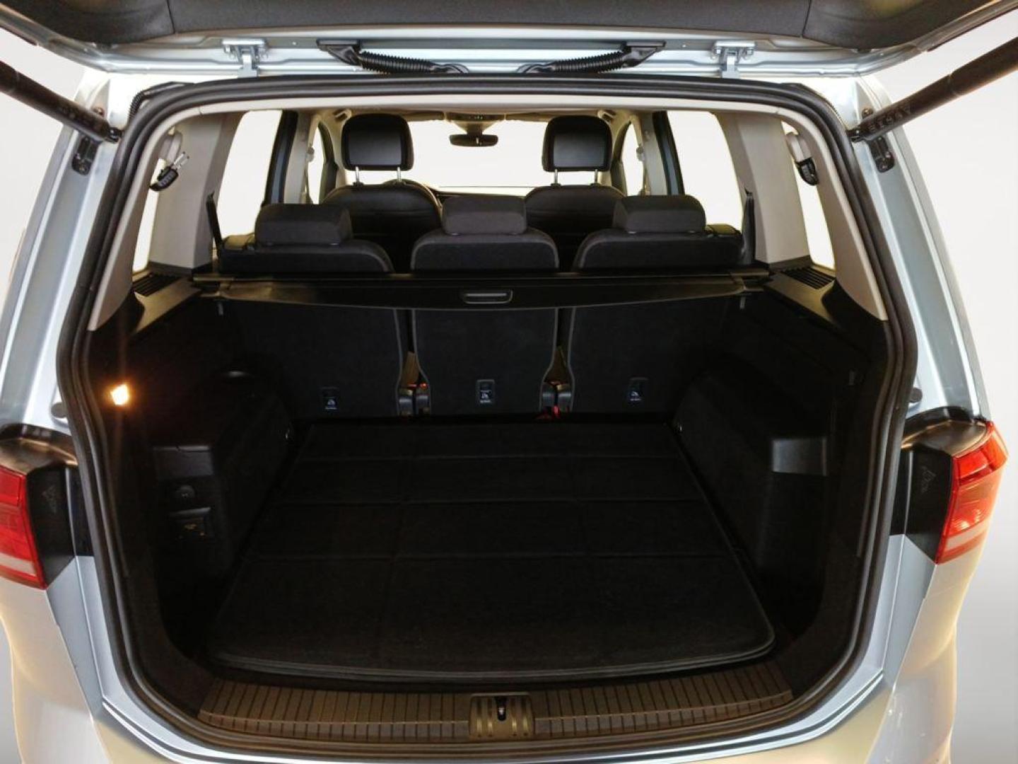 Volkswagen Touran "Más" 2.0 TDI 110kW (150CV) DSG