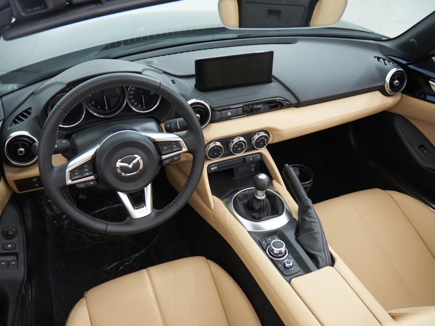 Mazda MX-5 RF 1.5 Skyactiv-G Kazari