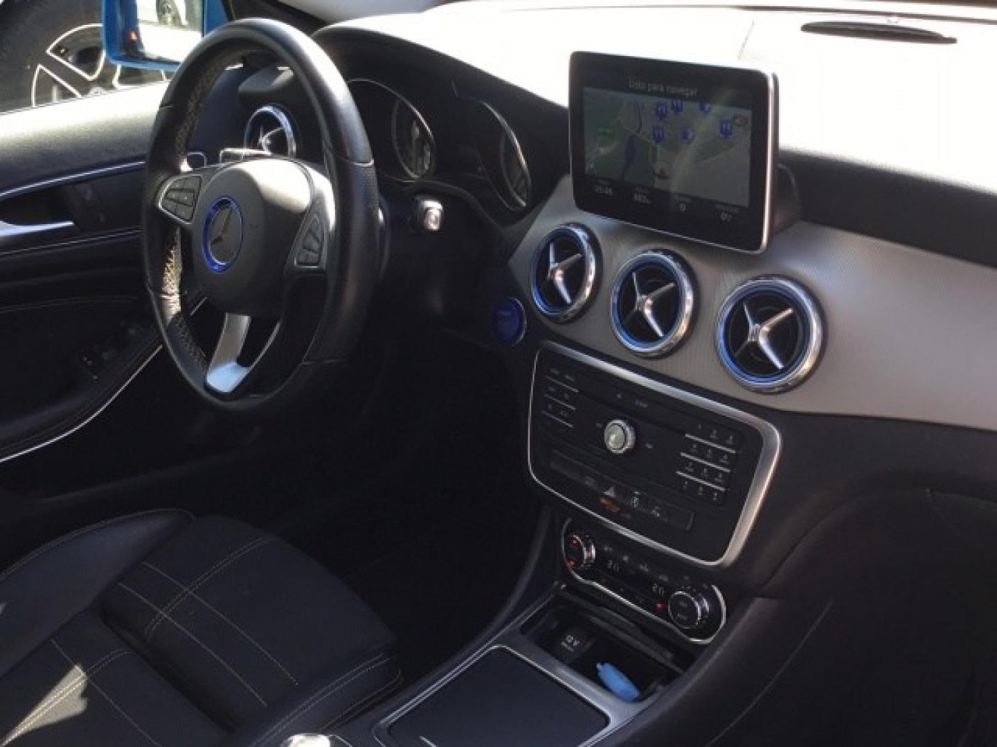 Mercedes Benz GLA 200 CDI / d Urban