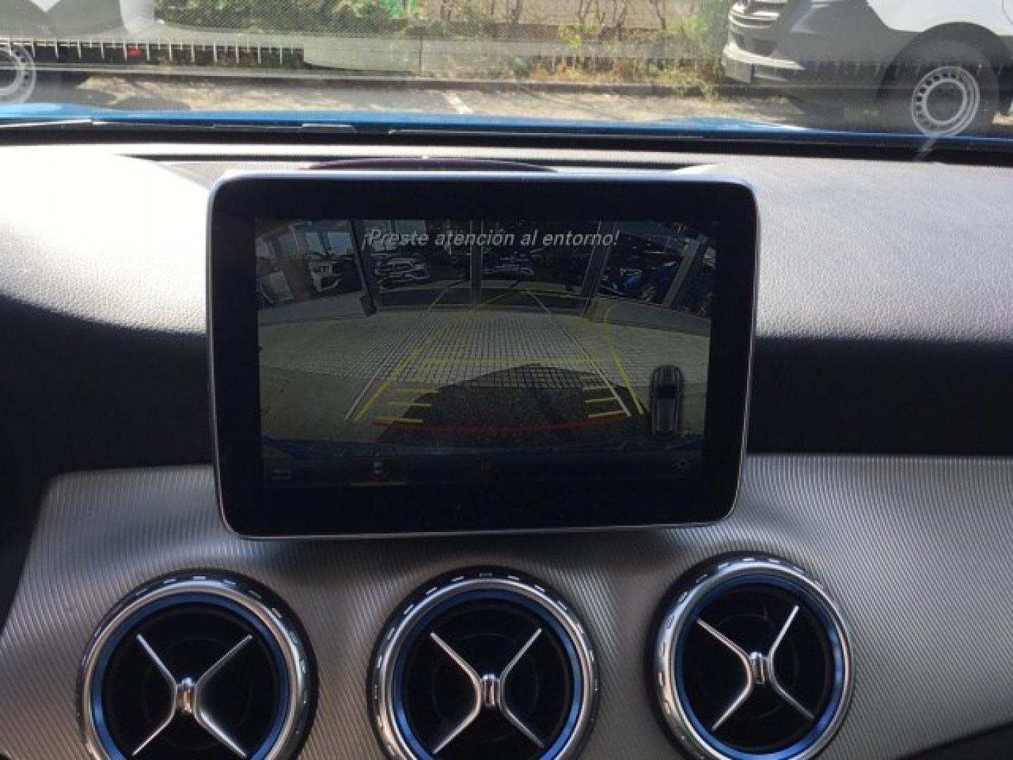 Mercedes Benz GLA 200 CDI / d Urban