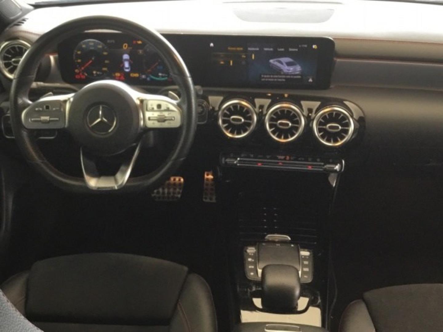 Mercedes Benz CLA 250 e AMG Line
