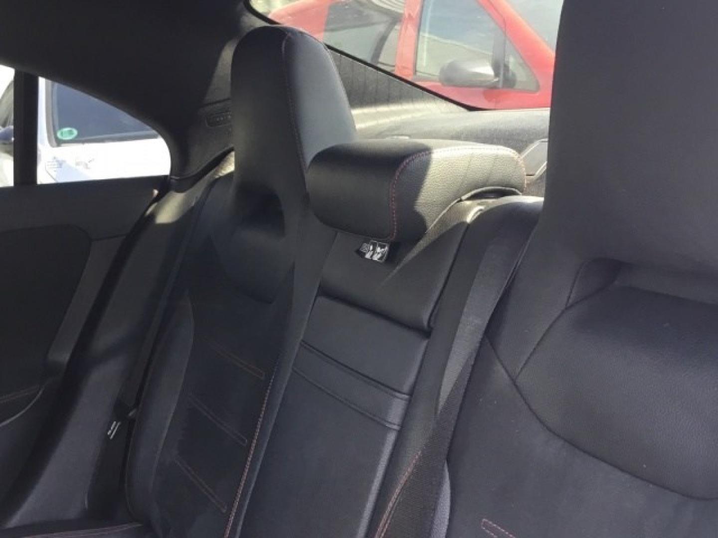 Mercedes Benz CLA 250 e AMG Line