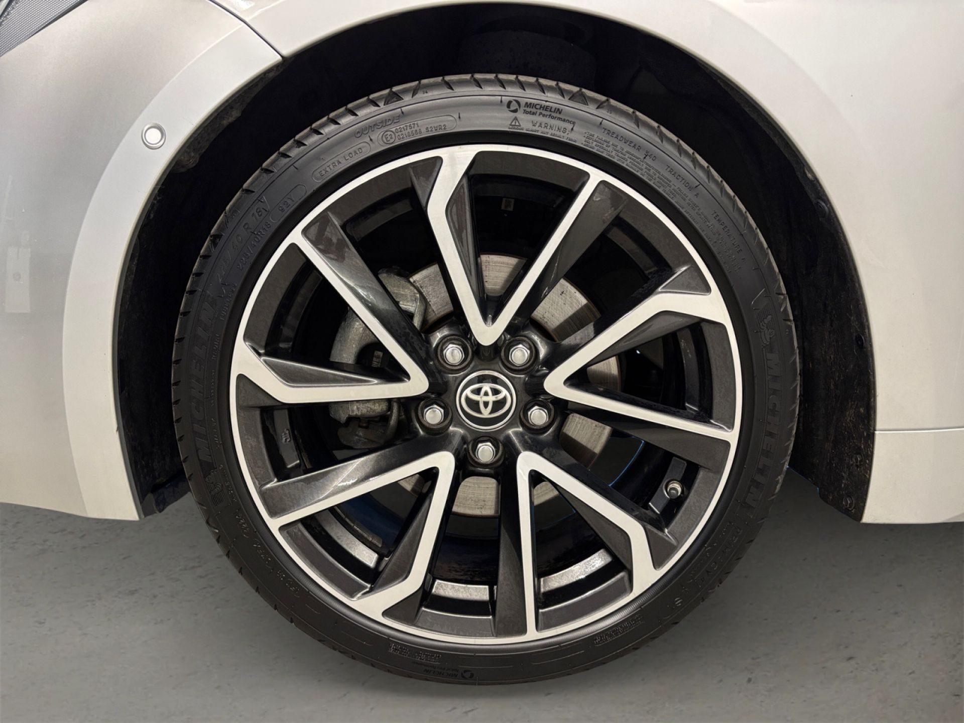 Toyota Corolla 2.0 180H ADVANCE E-CVT TOURING SPORT