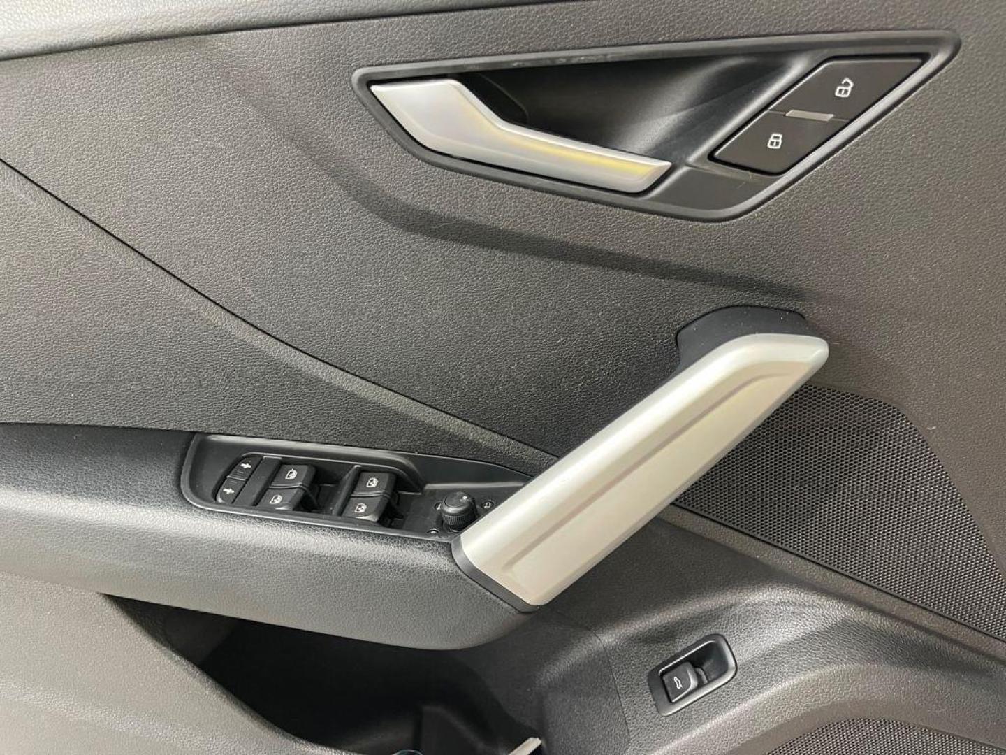 Audi Q2 Advanced 30 TFSI 85 kW (116 CV)