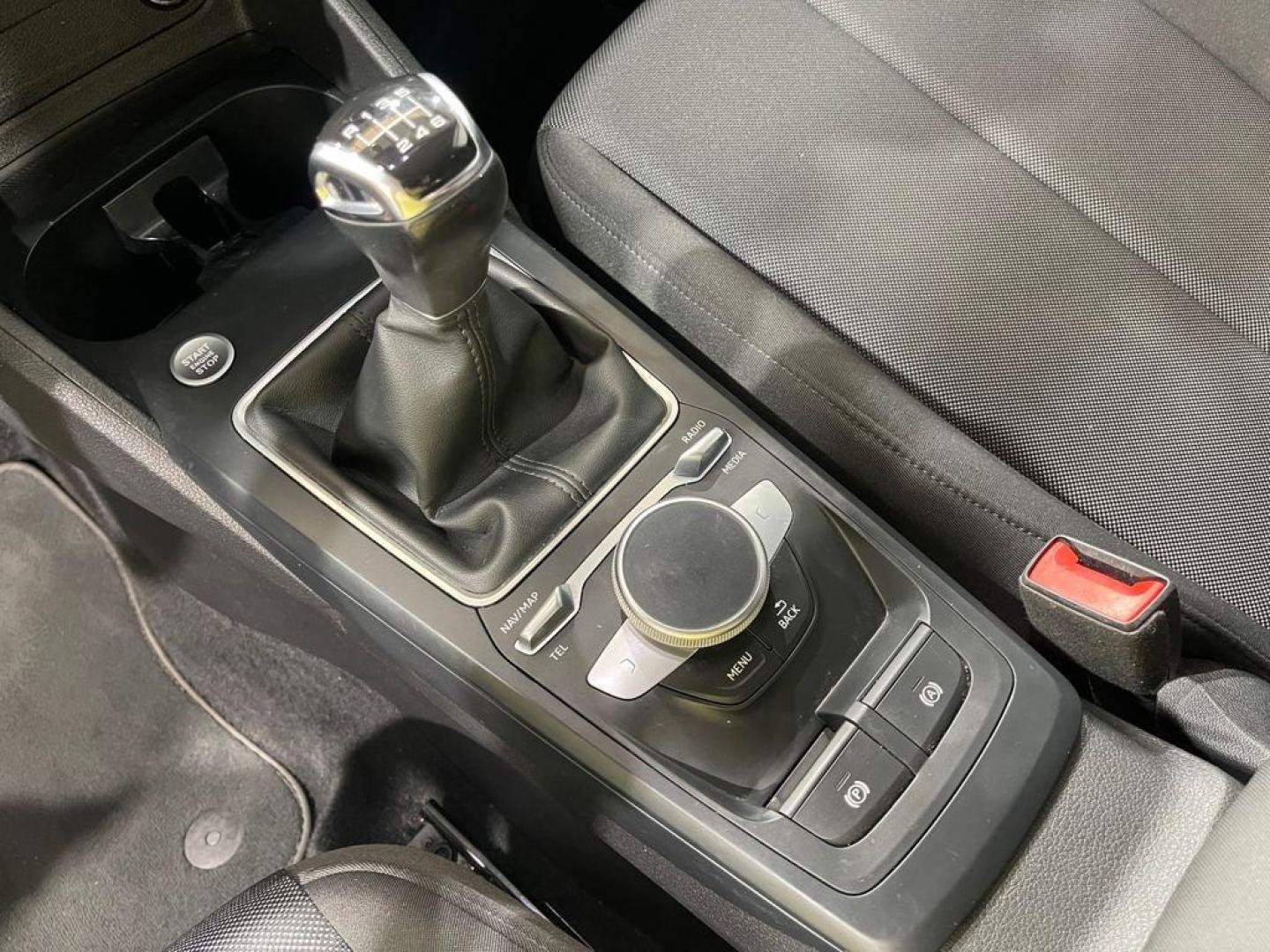 Audi Q2 Advanced 30 TFSI 85 kW (116 CV)