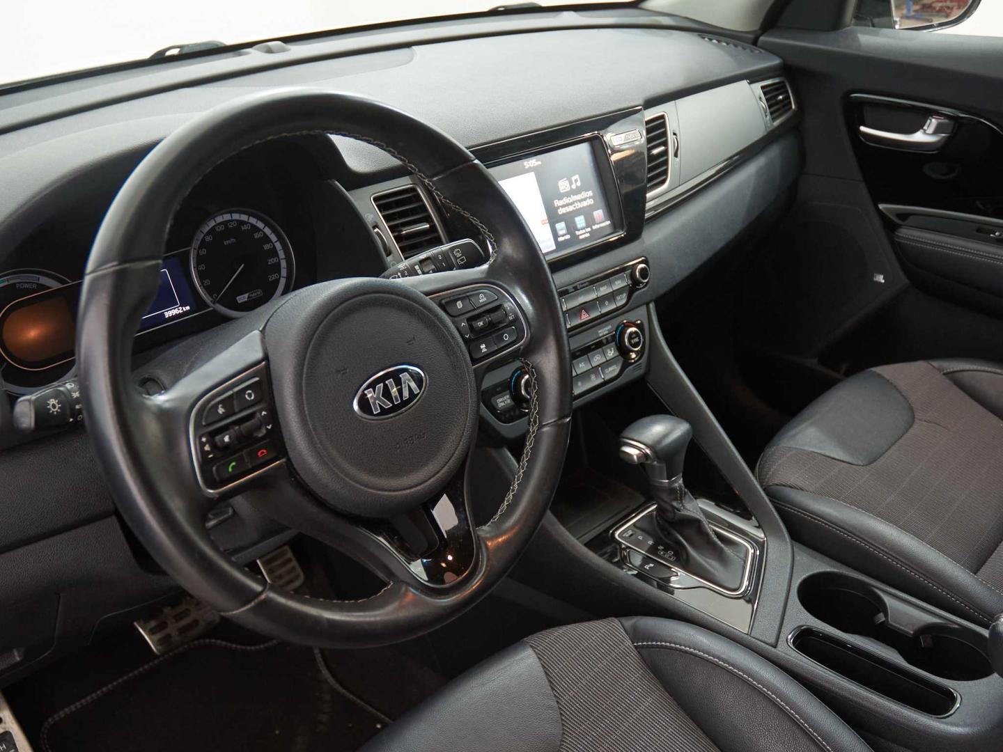 Kia Niro Híbrido 1.6 HEV Emotion