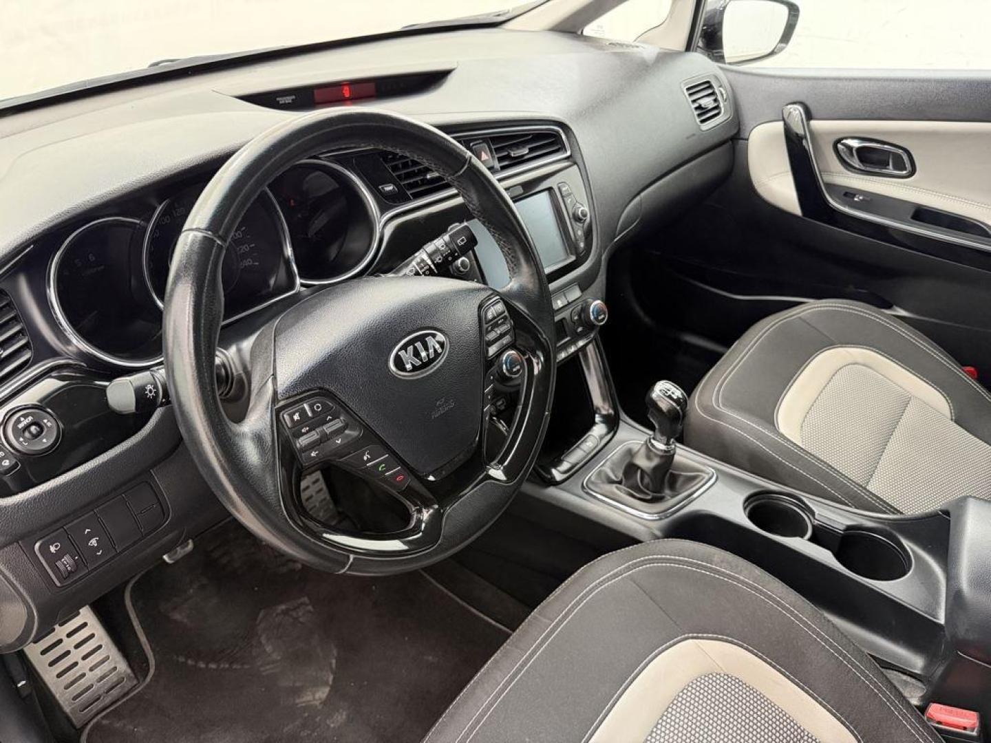 Kia Ceed 1.4 CRDi WGT Concept 66 kW (90 CV)