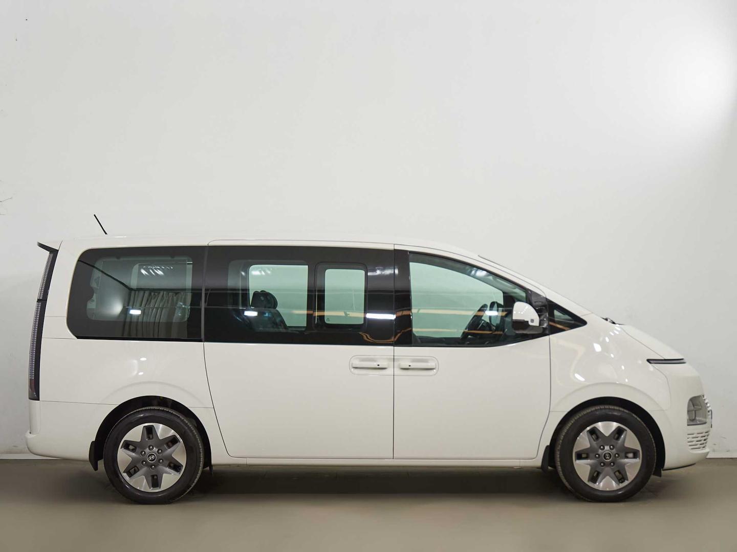 Hyundai Staria HEV 1.6 TGDI Style