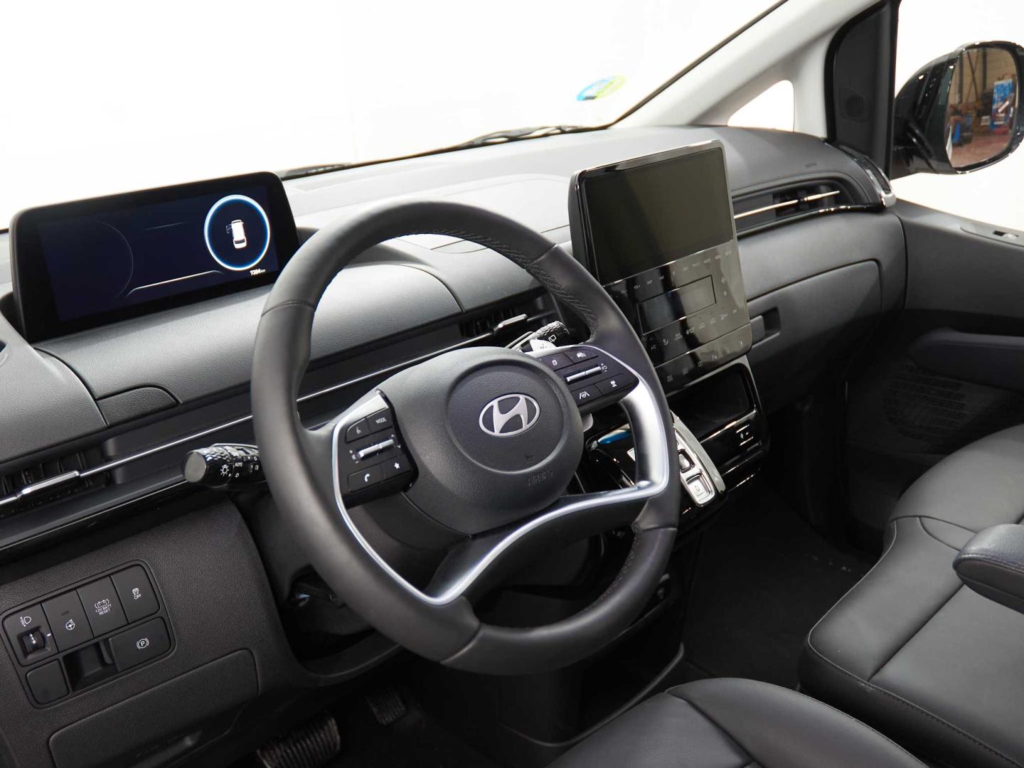 Hyundai Staria HEV 1.6 TGDI Style