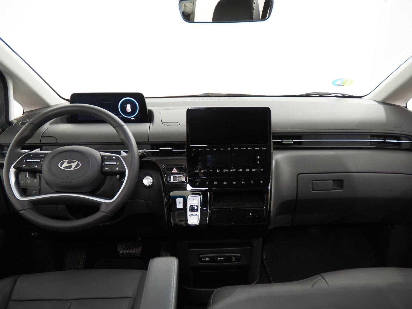 Hyundai Staria HEV 1.6 TGDI Style