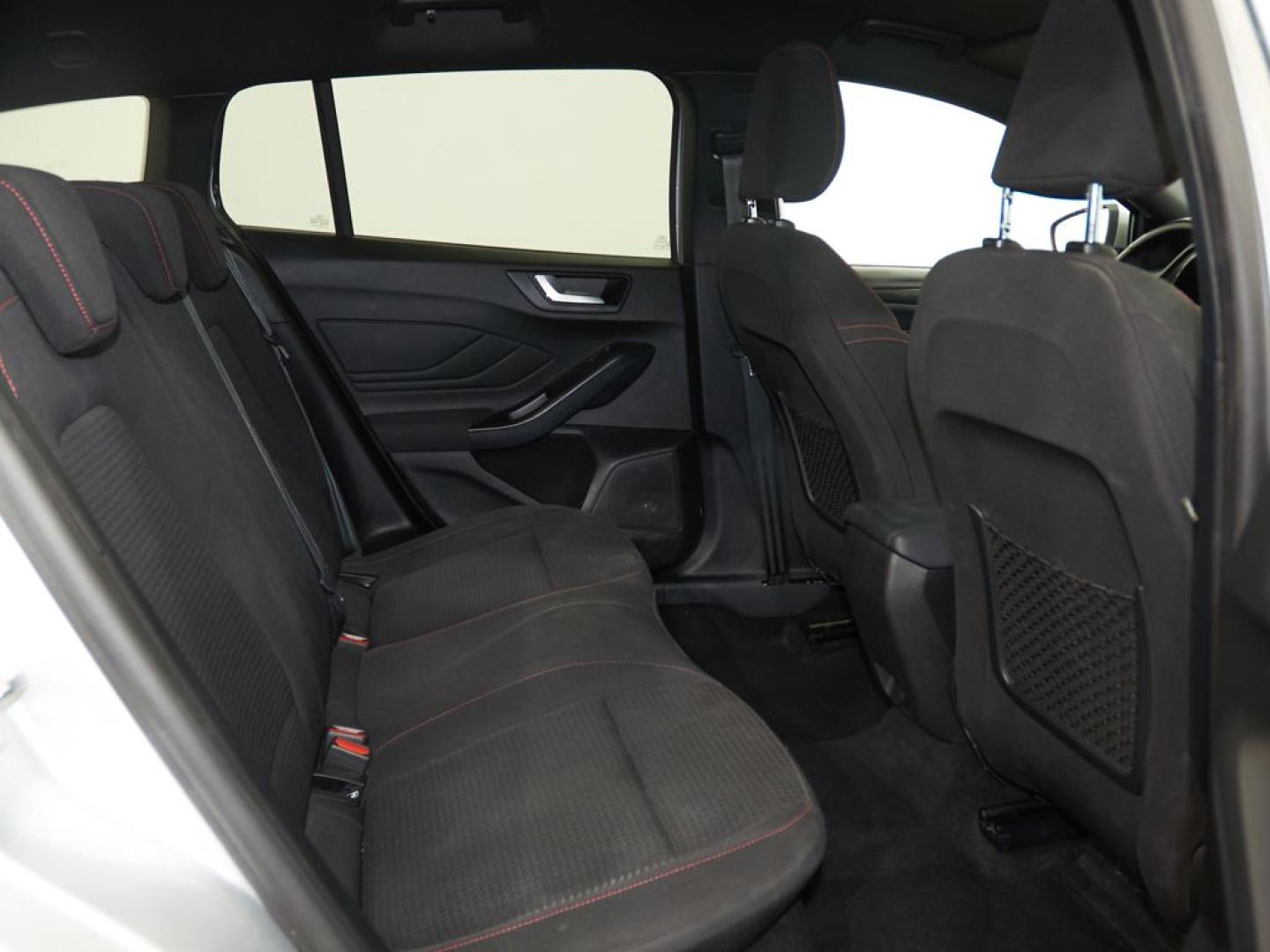 Ford Focus Sportbreak 1.0 Ecoboost MHEV ST-Line 155 Aut.