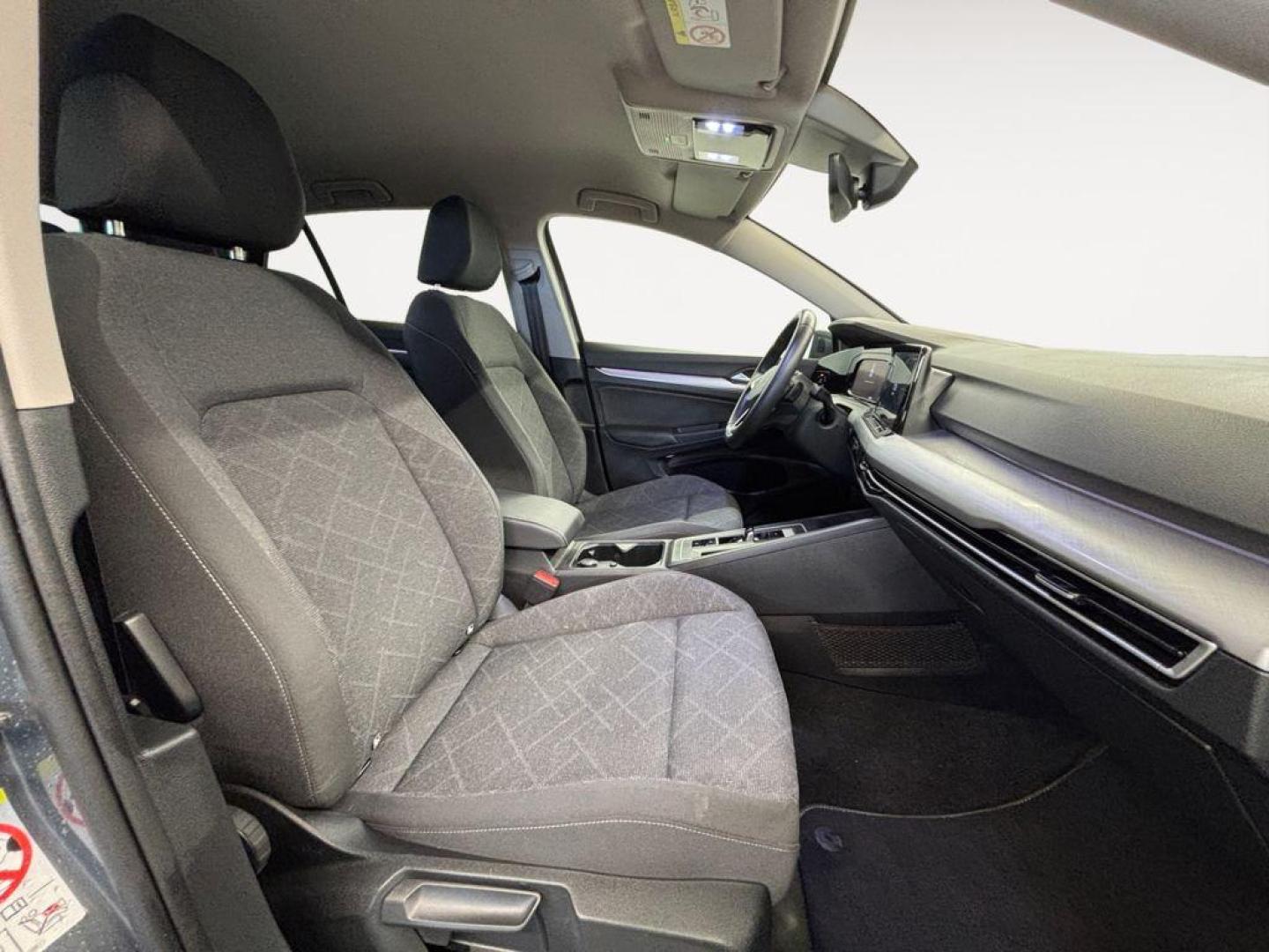 Volkswagen Golf Life 1.0 eTSI 81 kW (110 CV) DSG