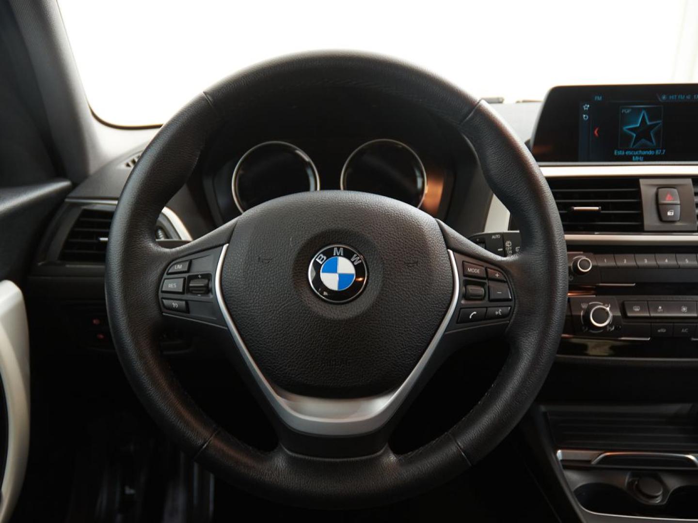 BMW Serie 1 F20 5p. 8iA