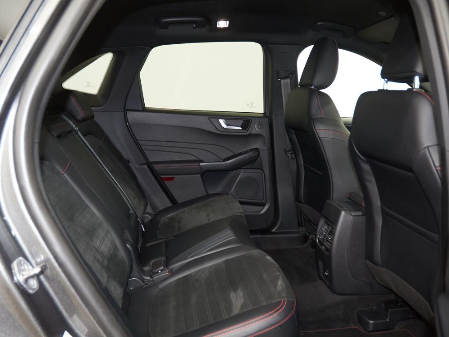 Ford Kuga Híbrido 2.5 Duratec FHEV ST-Line X 4x2 Aut.