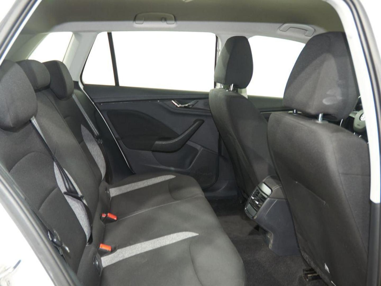 Skoda Kamiq 1.0 TSI Active 70 kW (95 CV)