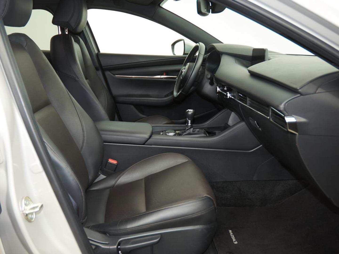 Mazda 3 2.0 e-Skyactiv-X Zenith Safety Black 137kW