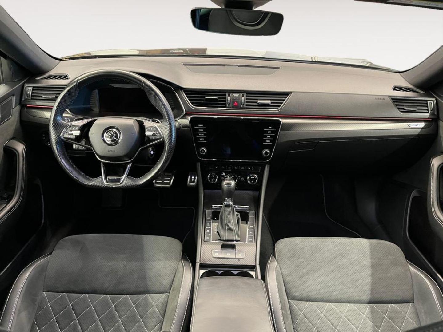 Skoda Superb Combi Diesel 1.4 TSI iV P-HEV SportLine DSG 160 kW (218 CV)
