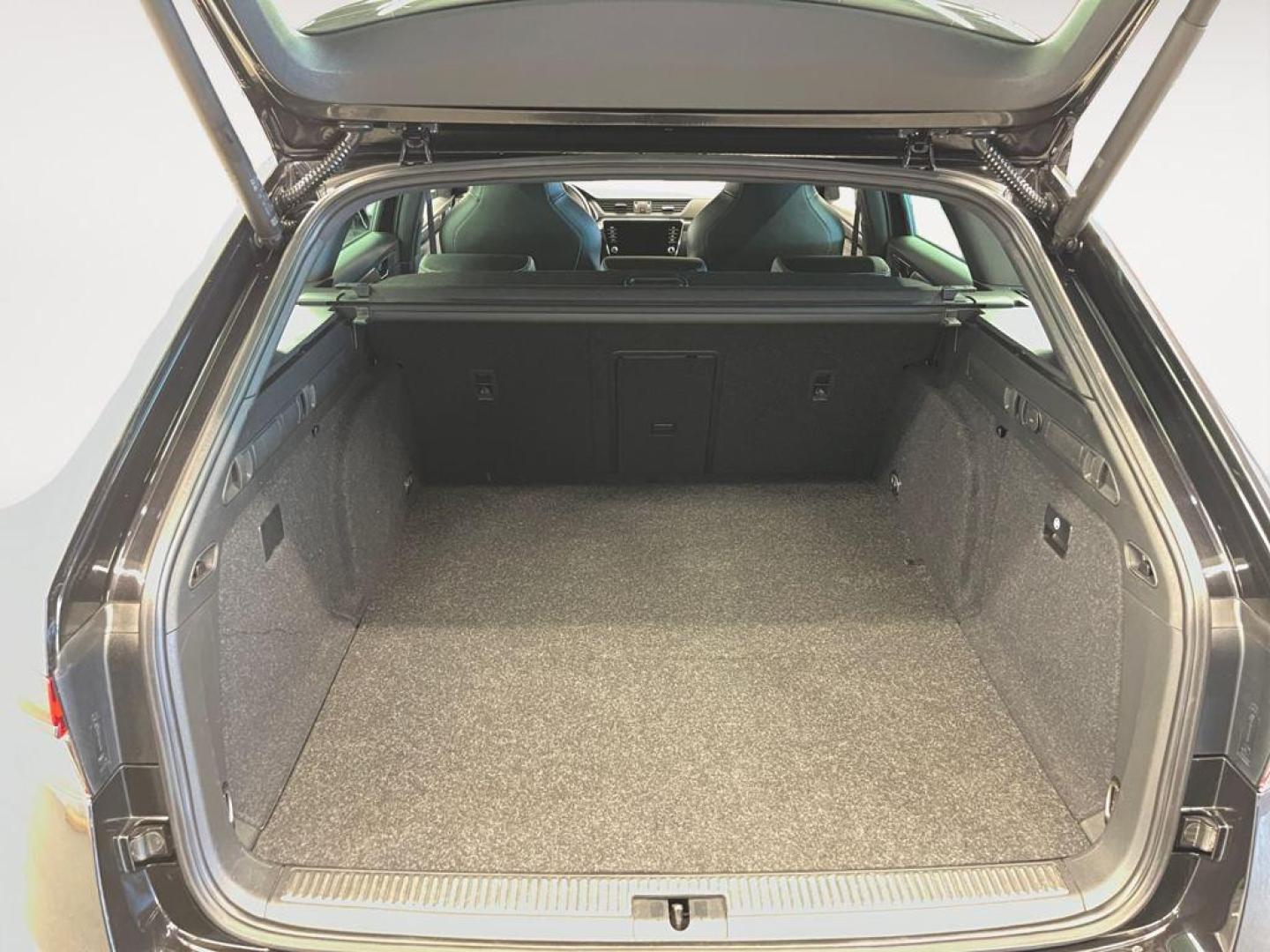 Skoda Superb Combi Sportline 1.4 TSI iV P-HEV DSG