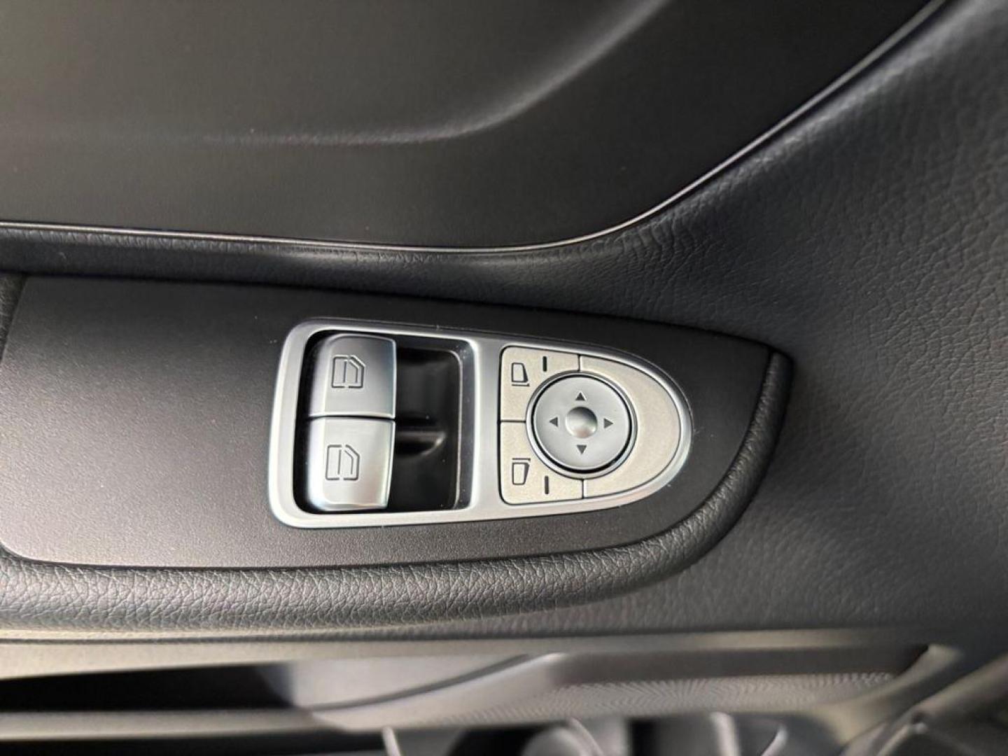 Mercedes Benz Clase V V 220 d Largo 120 kW (163 CV)
