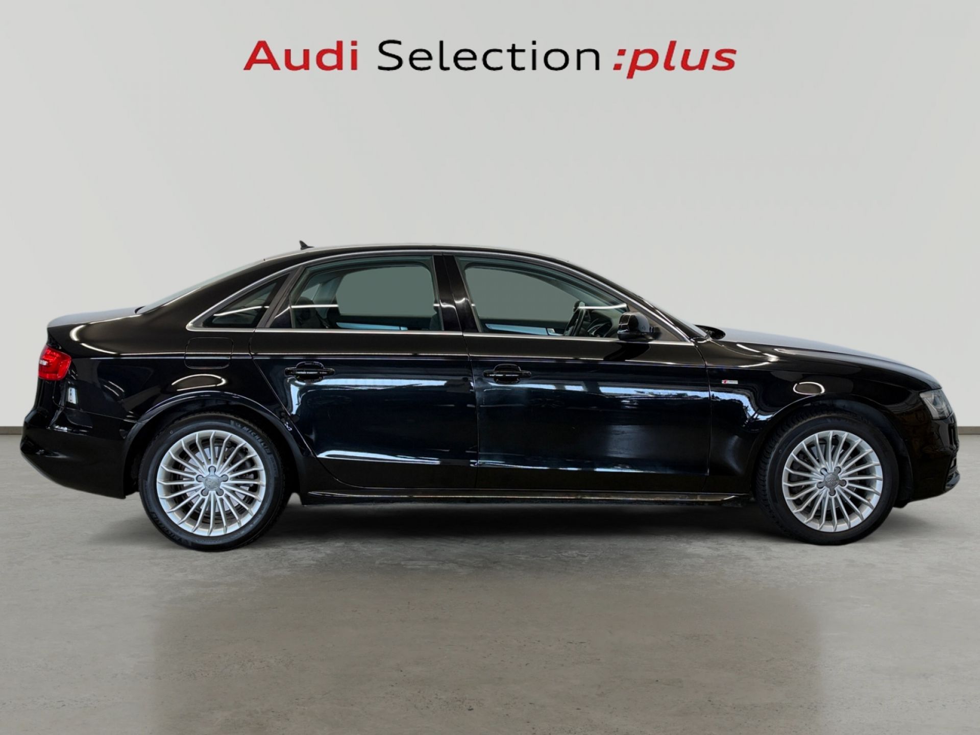 Audi A4 2.0 TDI 150CV multitronic S line edition