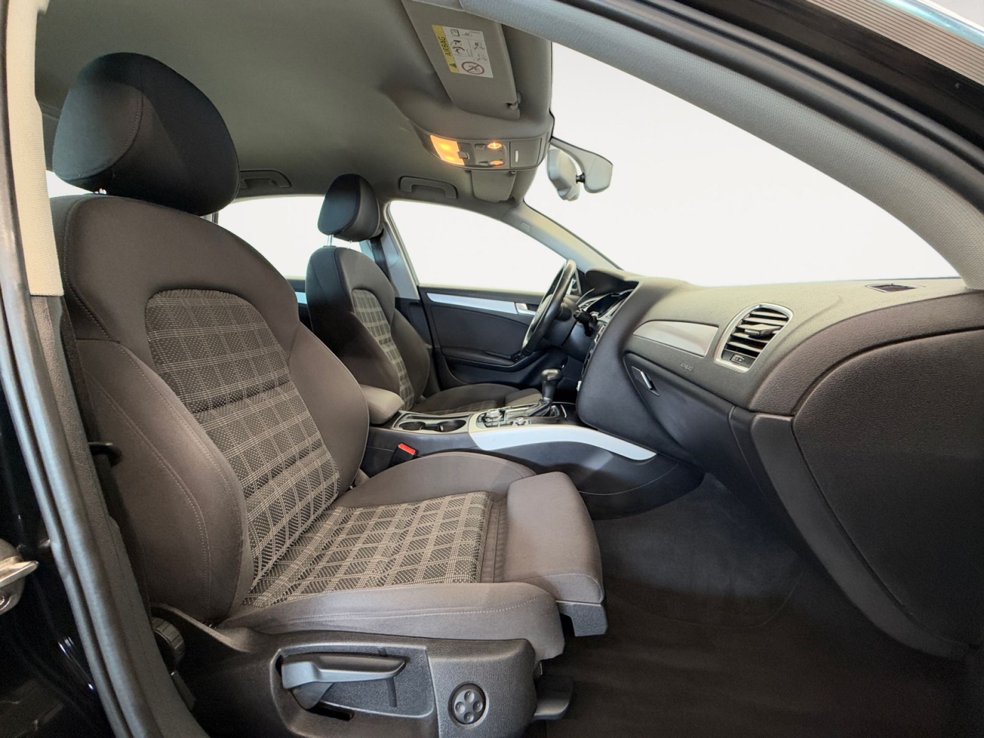Audi A4 2.0 TDI 150CV multitronic S line edition