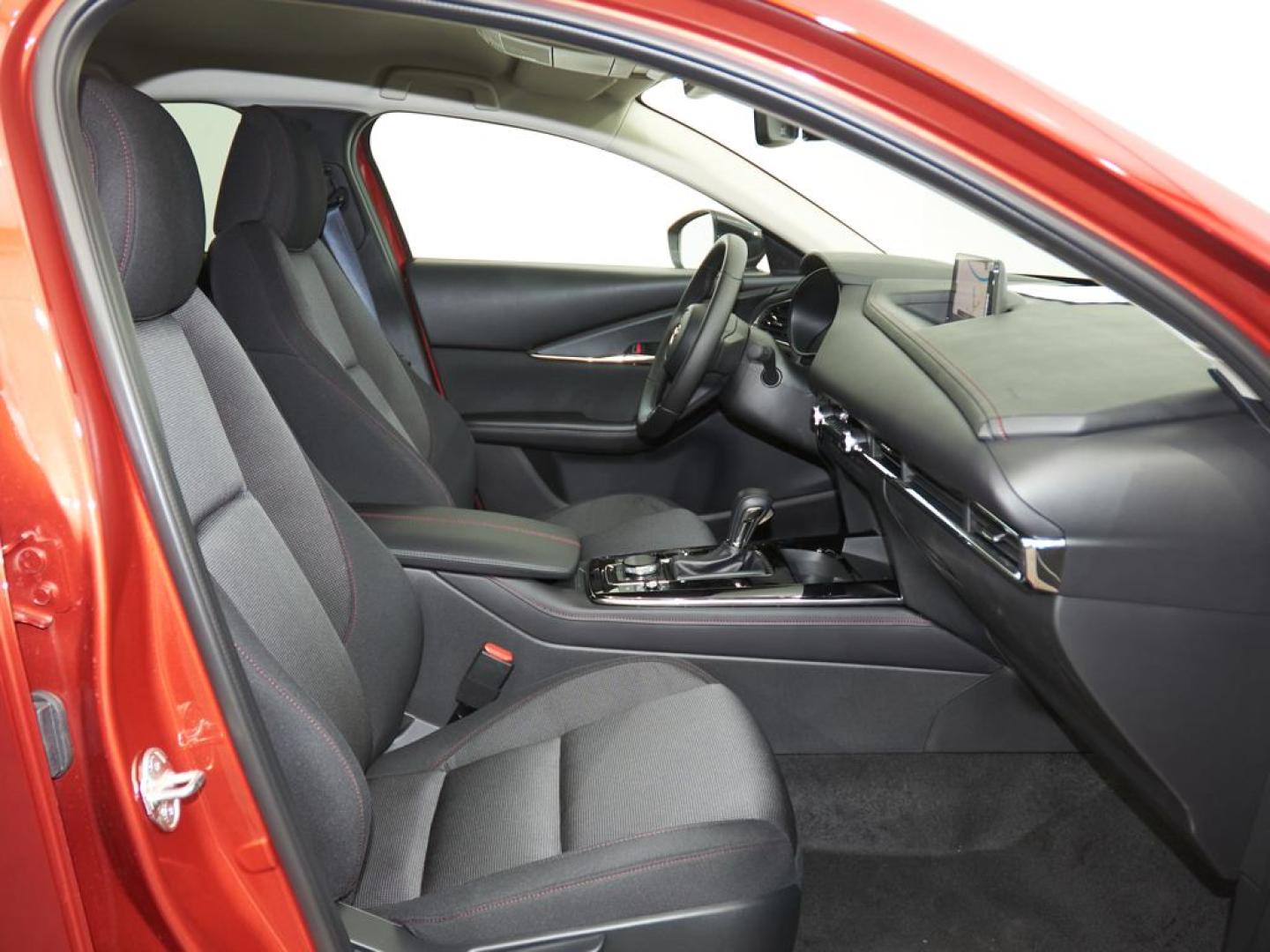Mazda CX-30 2025 2.5L E-SKYACTIV G MHEV 103KW (140CV) 6AT FWD HOMURA