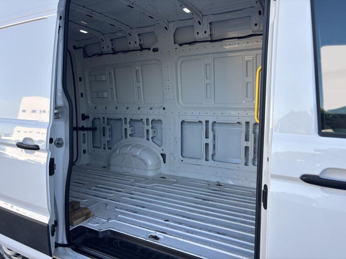 Volkswagen Crafter 35 Furgón Batalla Media L3H2 2.0 TDI 103 kW (140 CV)