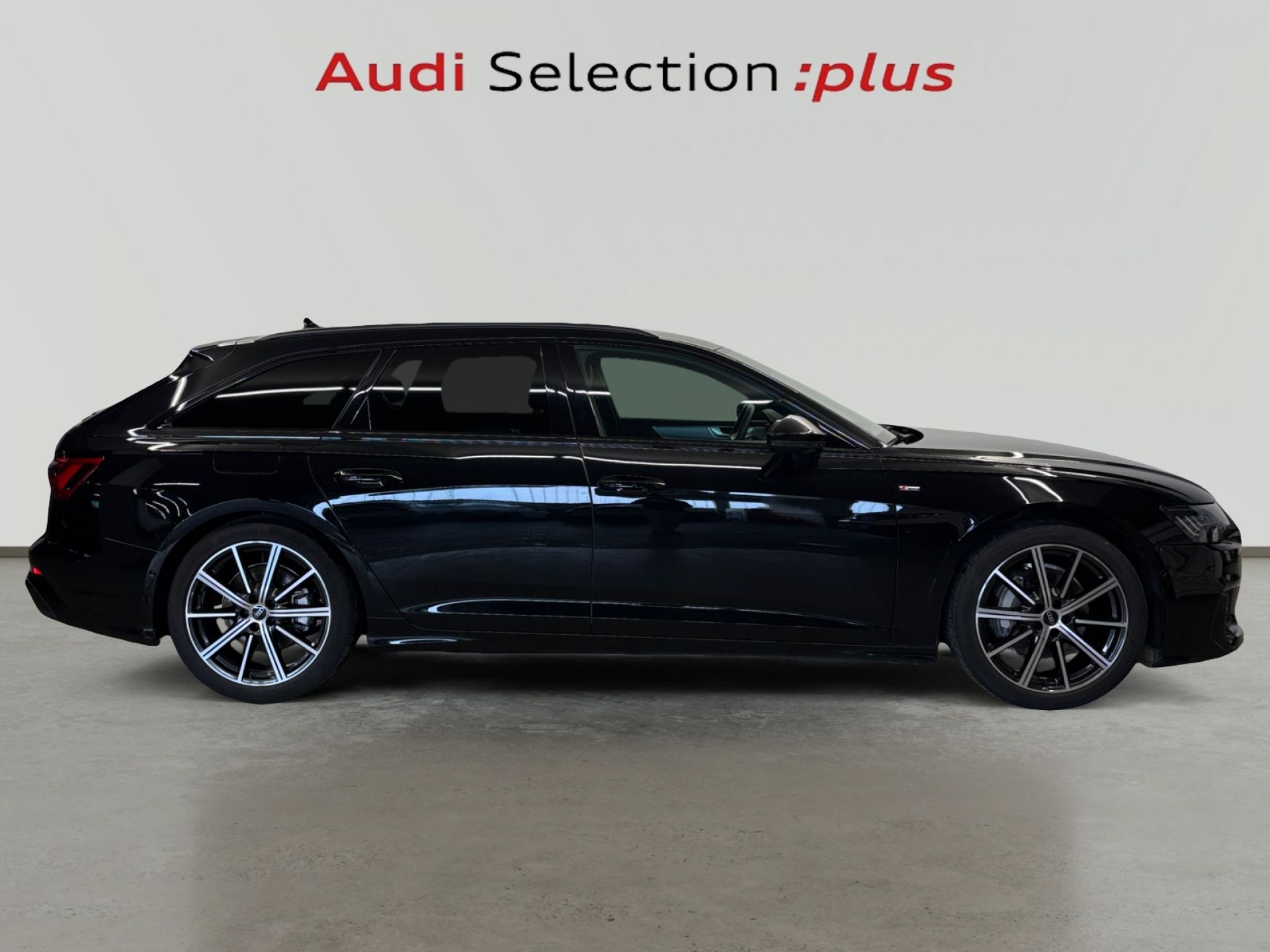 Audi A6 Avant Black Line 45 TDI quattro S tronic