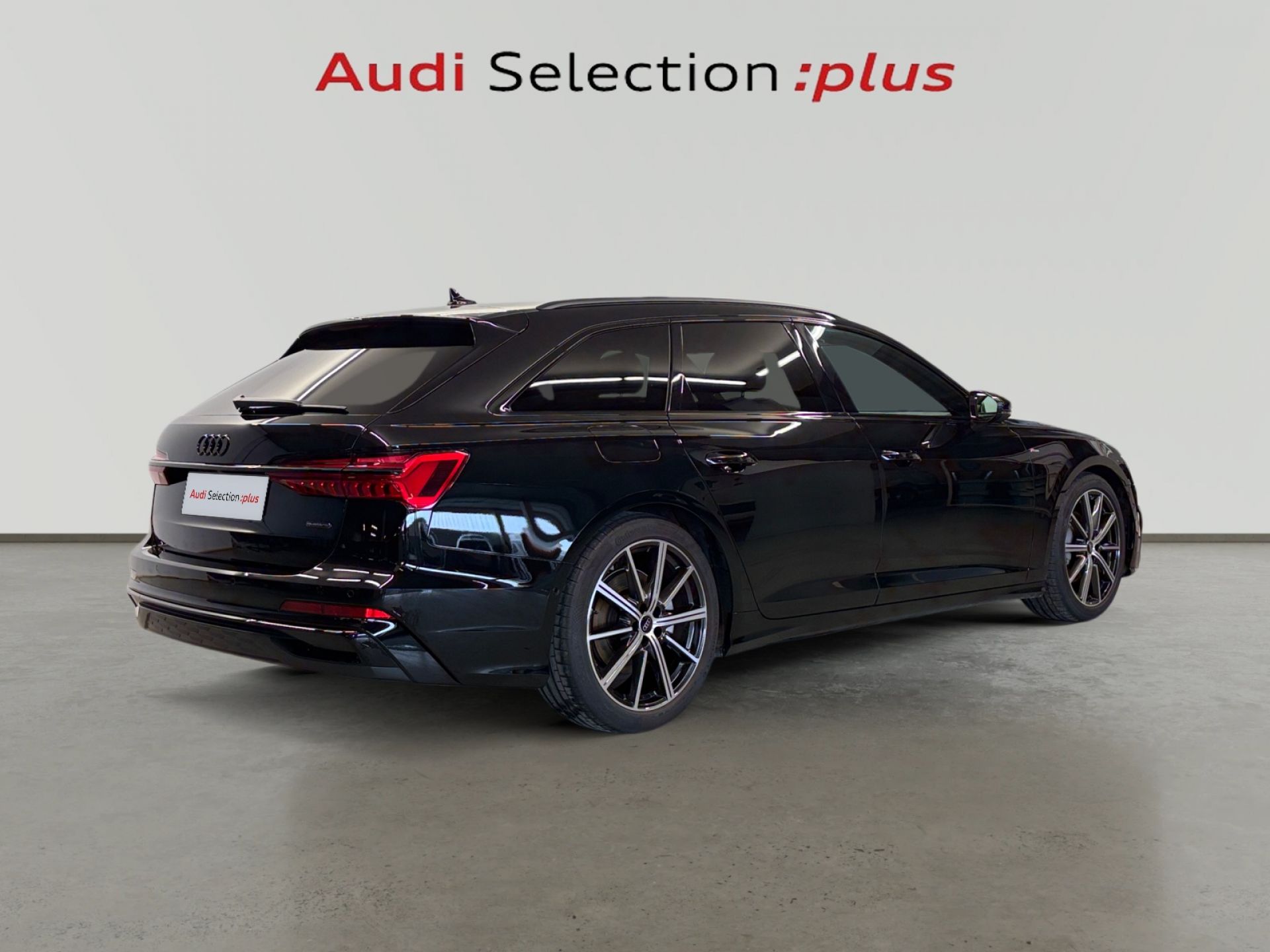 Audi A6 Avant Black Line 45 TDI quattro S tronic