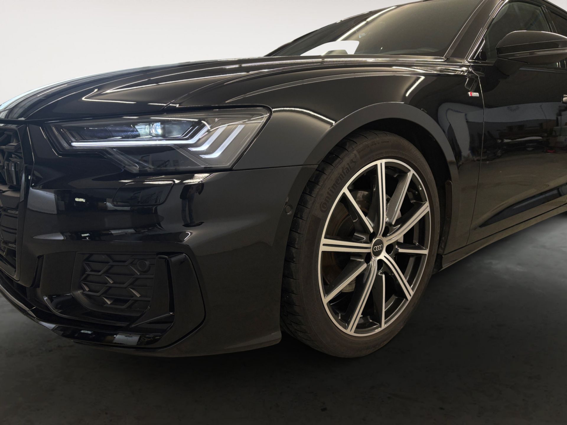 Audi A6 Avant Black Line 45 TDI quattro S tronic