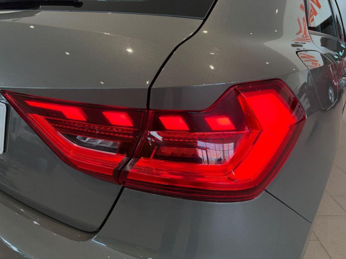 Audi A1 Sportback Adrenalin 30 TFSI 81kW (110CV)