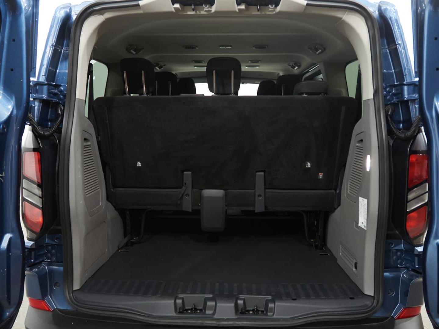 Ford Transit Custom Diesel FT 320 L1 Kombi 2.0 Ecoblue Trend 136