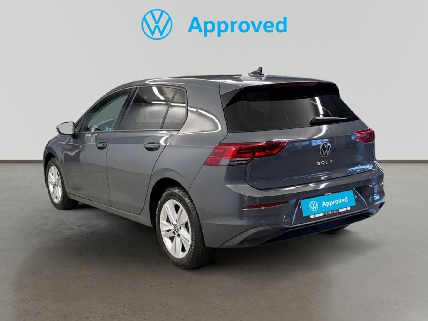 Volkswagen Golf Life 1.0 eTSI 81 kW (110 CV) DSG