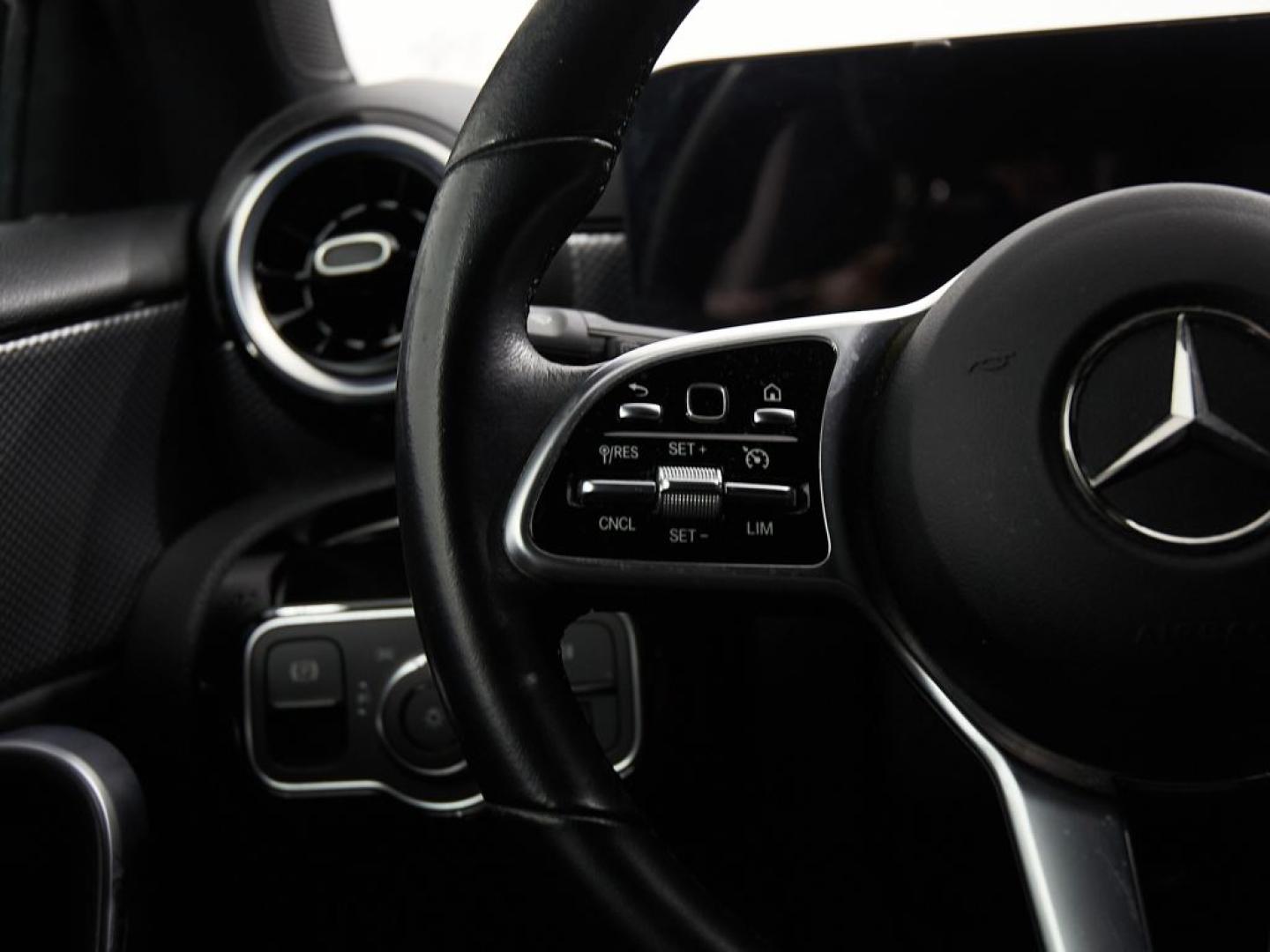 Mercedes Benz Clase A W177 Diesel 200d 4Matic 8G-DCT