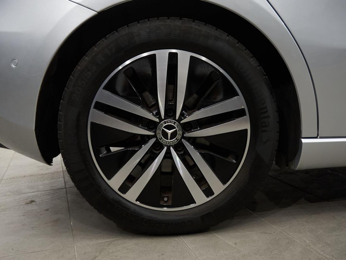Mercedes Benz Clase A W177 Diesel 200d 4Matic 8G-DCT