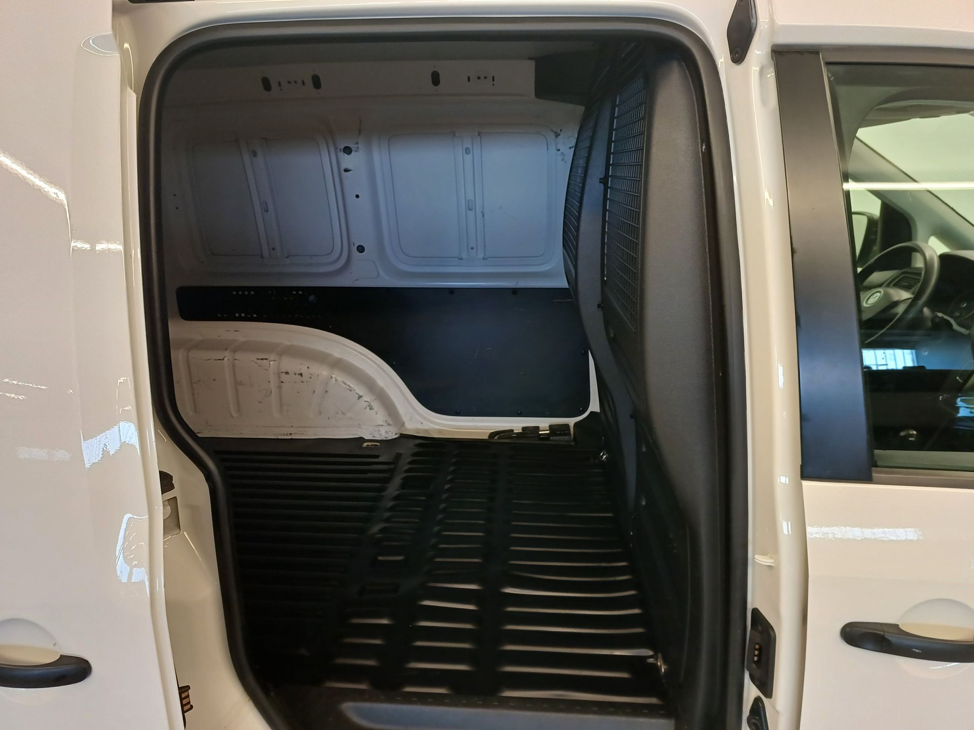 Volkswagen Caddy Profesional Maxi Furgón 2.0 TDI 75kW BMT