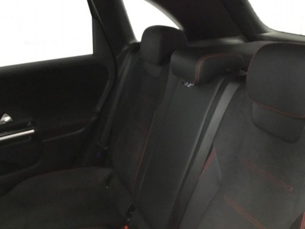 Mercedes Benz Clase B 180 d AMG Line (EURO 6d)